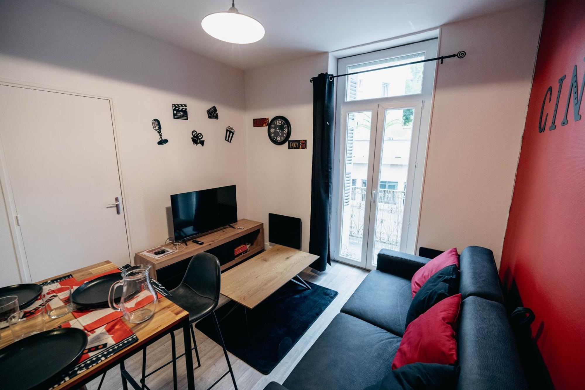 Le Sejour Cine-Proche Du Centre-Wifi-Parking Apartamento Lourdes Quarto foto
