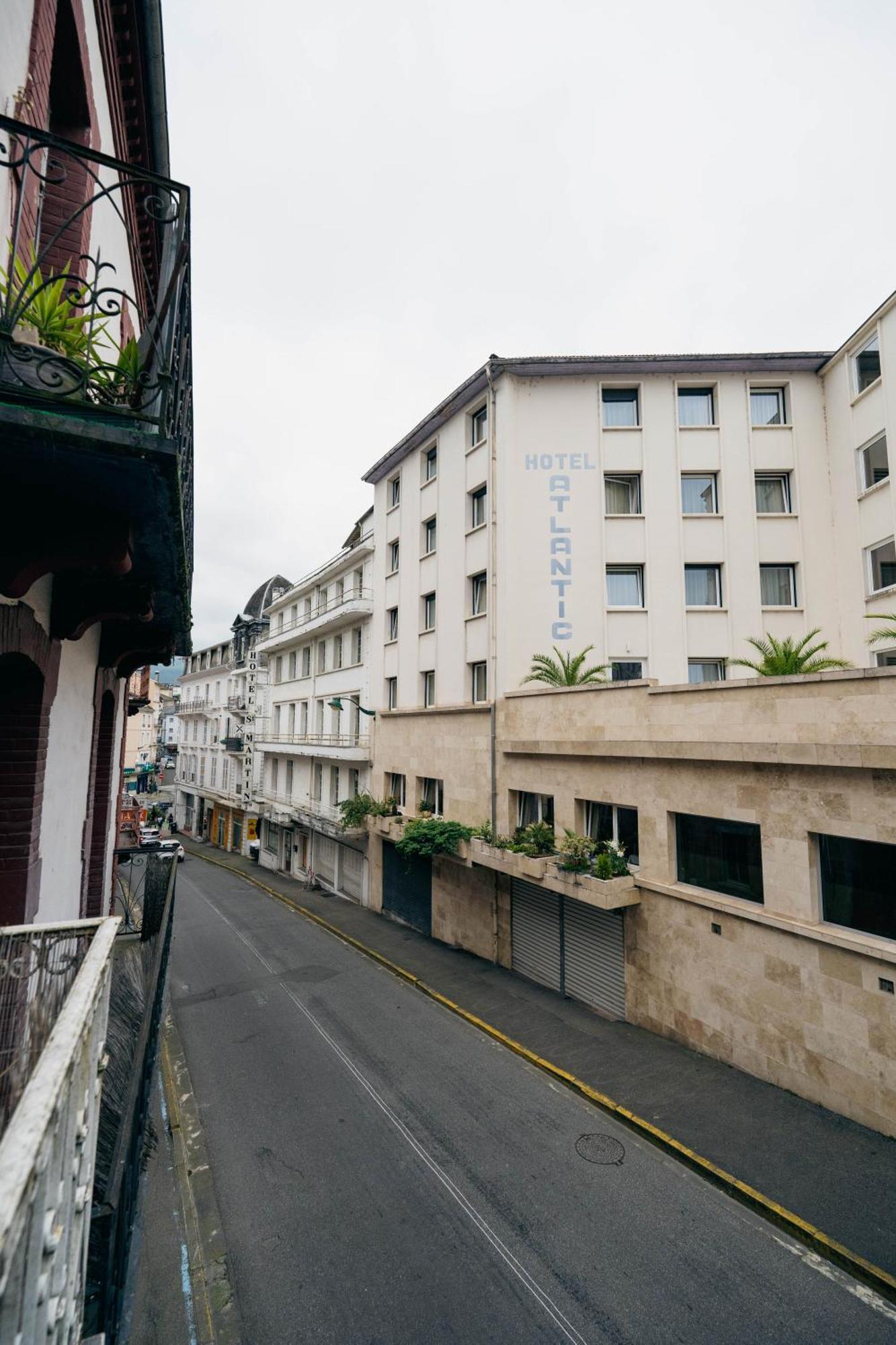 Le Sejour Cine-Proche Du Centre-Wifi-Parking Apartamento Lourdes Exterior foto