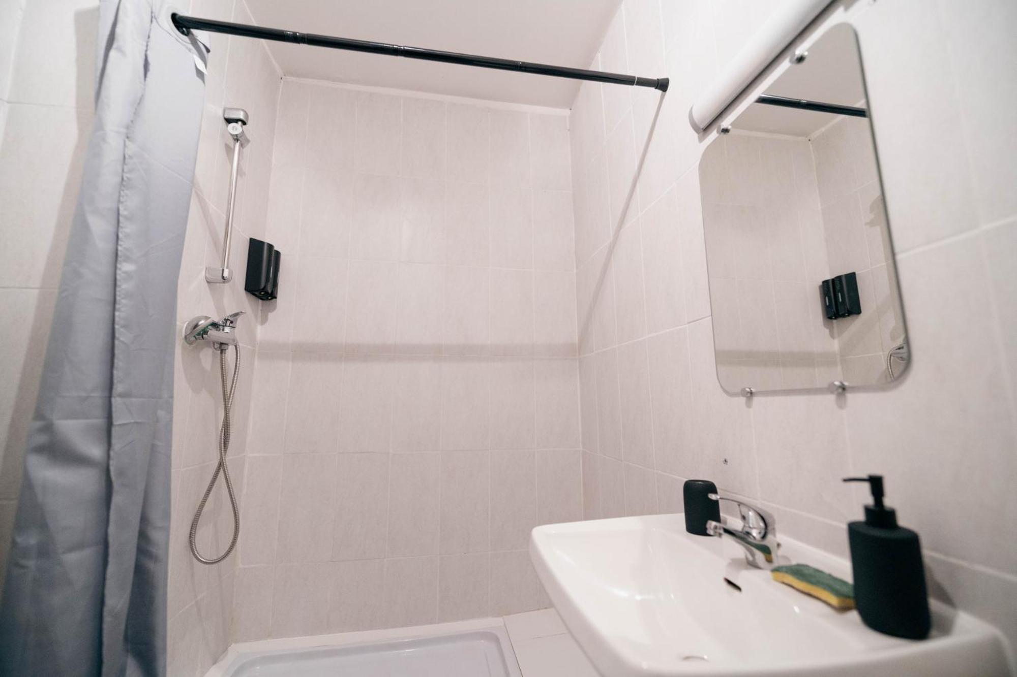 Le Sejour Cine-Proche Du Centre-Wifi-Parking Apartamento Lourdes Exterior foto