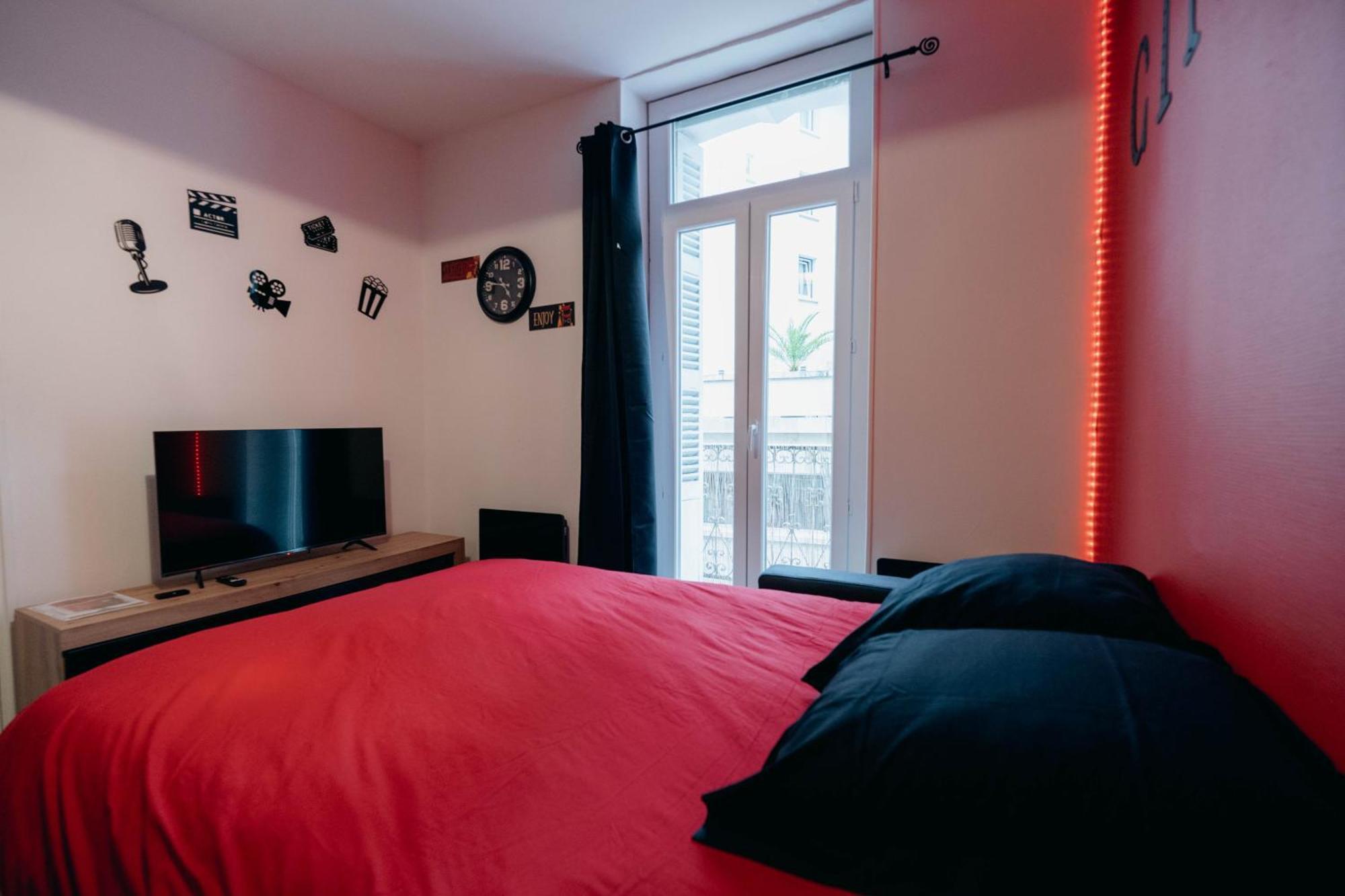 Le Sejour Cine-Proche Du Centre-Wifi-Parking Apartamento Lourdes Exterior foto